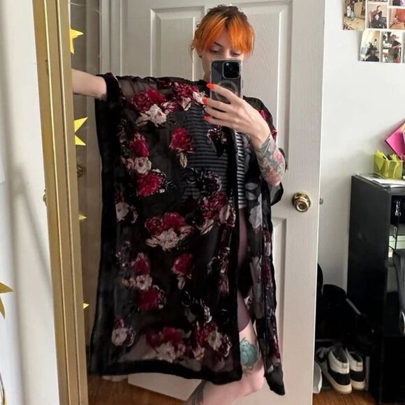 Torrid Burnout Velvet Kimono size XXL (1/2) VGUC - Picture 3 of 6